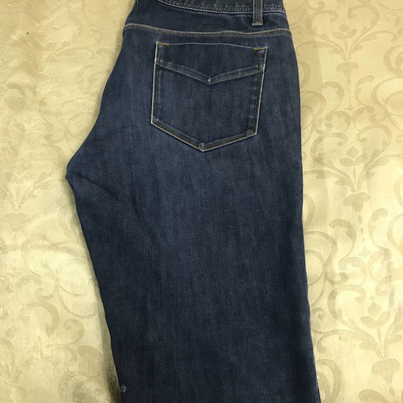 Jeans - Picture 3 of 4